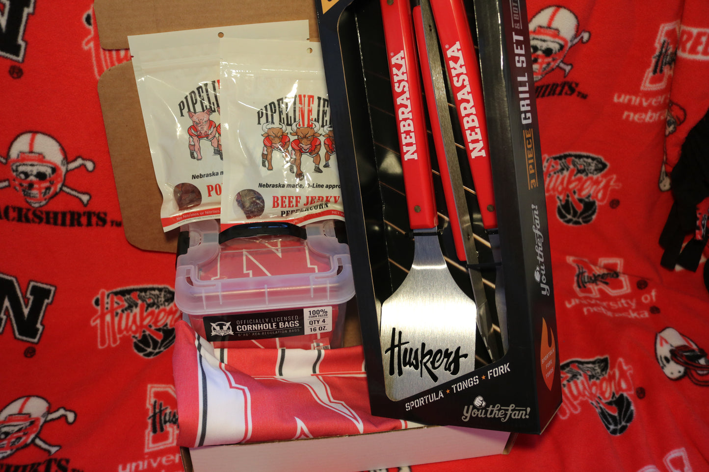 Husker Tailgate Dominator Gift Box